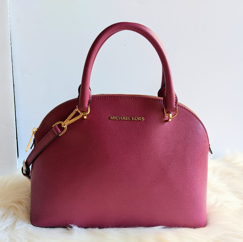 🔥🔥🔥Michael Kors Emmy Large Dome Satchel